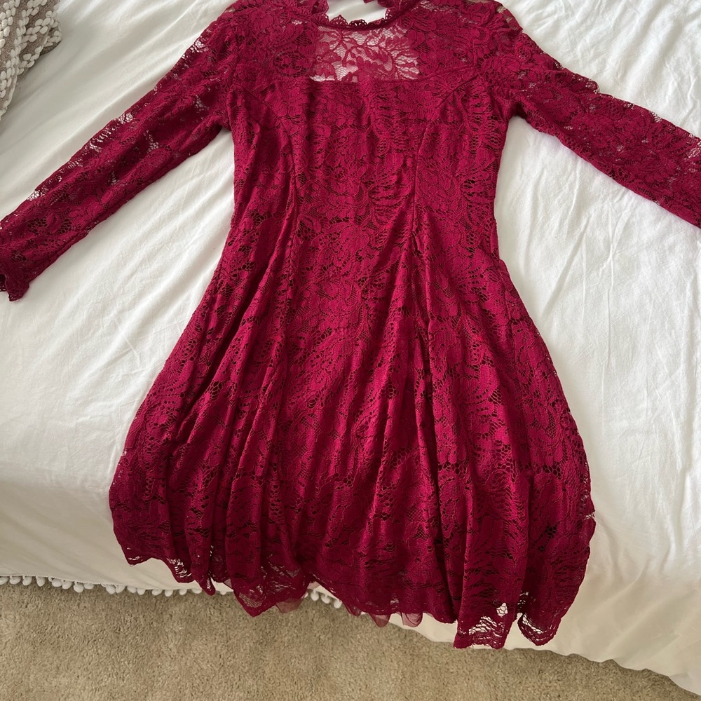 Large - Francesca’s - Red Lace Dress